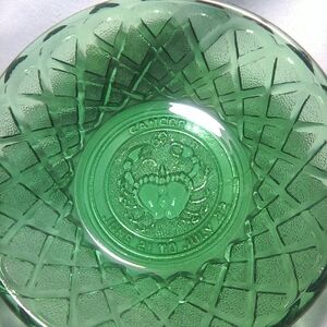 Vtg astrology themed ~Cancer~  Green Glass Bowl With Crab & Dates Zodiac Dish